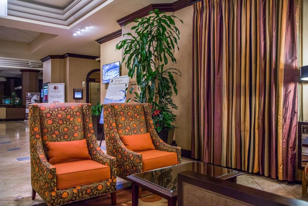 Hotel Doubletree By Hilton Modesto Esterno foto